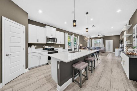 Villa ou maison à vendre à Saint Petersburg, Floride: 3 chambres, 147.16 m2 № 2309828 - photo 2
