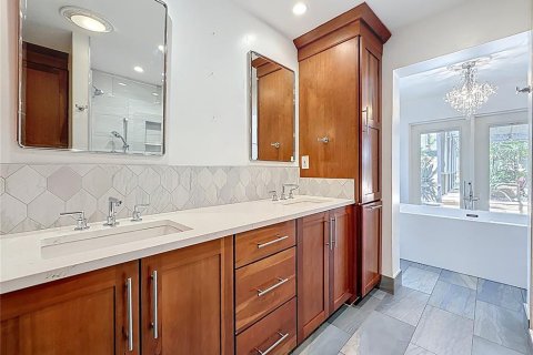 Casa en venta en Safety Harbor, Florida, 3 dormitorios, 216.74 m2 № 1795714 - foto 24