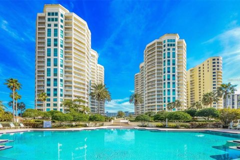 Condo in Clearwater, Florida, 3 bedrooms  № 2231855 - photo 2