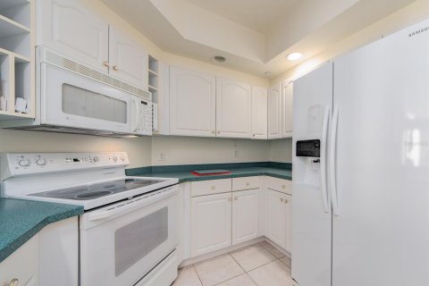 Condo in Clearwater, Florida, 3 bedrooms  № 2231855 - photo 15