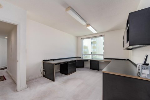 Condo in Clearwater, Florida, 3 bedrooms  № 2231855 - photo 29