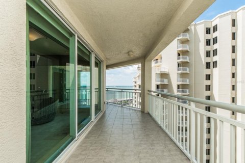 Condo in Clearwater, Florida, 3 bedrooms  № 2231855 - photo 11