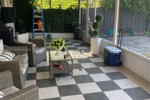 Casa en venta en Miami, Florida, 3 dormitorios, 168.62 m2 № 2074925 - foto 29