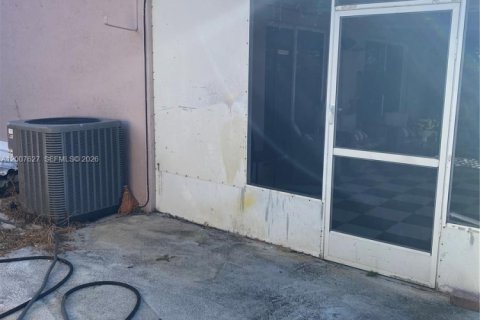 Casa en venta en Miami, Florida, 3 dormitorios, 168.62 m2 № 2074925 - foto 30