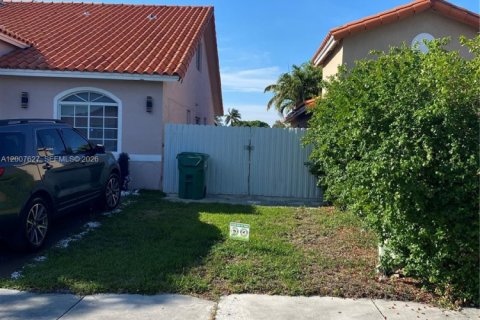 Casa en venta en Miami, Florida, 3 dormitorios, 168.62 m2 № 2074925 - foto 4