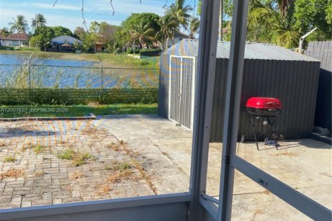Casa en venta en Miami, Florida, 3 dormitorios, 168.62 m2 № 2074925 - foto 26