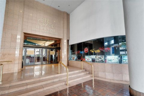 Condominio en alquiler en Miami, Florida, 1 dormitorio, 92.62 m2 № 2016619 - foto 26