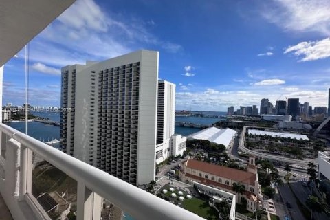 Condominio en Miami, Florida, 1 dormitorio  № 2016619