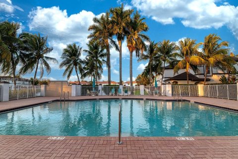 Adosado en alquiler en Doral, Florida, 3 dormitorios, 157 m2 № 2026342 - foto 8