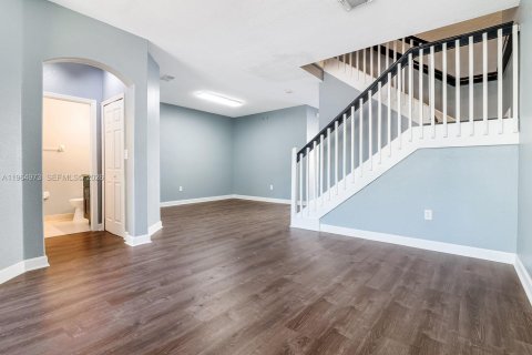 Adosado en alquiler en Doral, Florida, 3 dormitorios, 157 m2 № 2026342 - foto 15