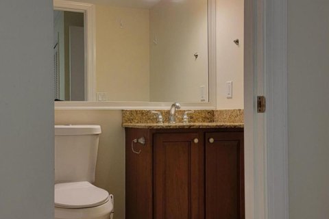Copropriété à louer à Vero Beach, Floride: 2 chambres, 91.97 m2 № 2376222 - photo 18