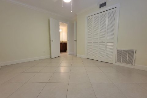 Copropriété à louer à Vero Beach, Floride: 2 chambres, 91.97 m2 № 2376222 - photo 17