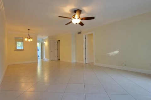 Copropriété à louer à Vero Beach, Floride: 2 chambres, 91.97 m2 № 2376222 - photo 11