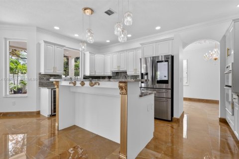 Casa en venta en Miramar, Florida, 5 dormitorios, 295.8 m2 № 2073006 - foto 16