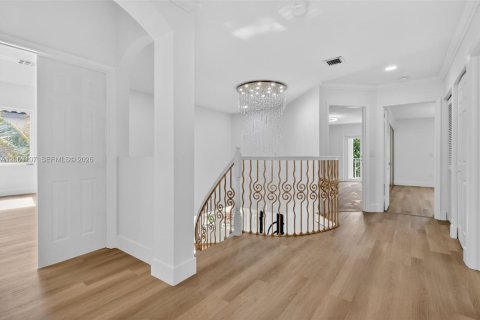 Casa en venta en Miramar, Florida, 5 dormitorios, 295.8 m2 № 2073006 - foto 30