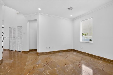 Casa en venta en Miramar, Florida, 5 dormitorios, 295.8 m2 № 2073006 - foto 14