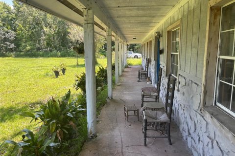 House in East Palatka, Florida 3 bedrooms, 187.29 sq.m. № 1798293 - photo 4