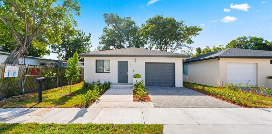 House in Miami, Florida 3 bedrooms, 97.08 sq.m. № 2037177