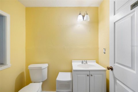 Commercial property in Dunedin, Florida 217.02 sq.m. № 1873540 - photo 19