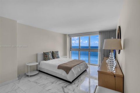 Condominio en venta en Miami Beach, Florida, 2 dormitorios, 152.82 m2 № 2030344 - foto 18