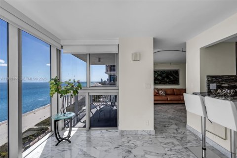 Condominio en venta en Miami Beach, Florida, 2 dormitorios, 152.82 m2 № 2030344 - foto 15