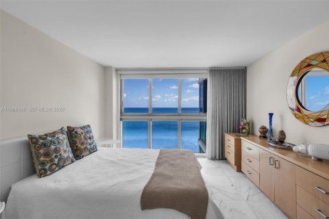 Condominio en venta en Miami Beach, Florida, 2 dormitorios, 152.82 m2 № 2030344 - foto 20