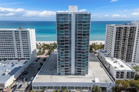 Condominio en venta en Miami Beach, Florida, 2 dormitorios, 152.82 m2 № 2030344 - foto 4