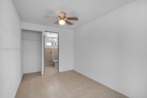 Condominio en venta en Miami Beach, Florida, 2 dormitorios, 152.82 m2 № 2030344 - foto 28