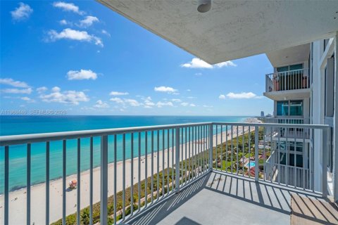 Condominio en venta en Miami Beach, Florida, 2 dormitorios, 152.82 m2 № 2030344 - foto 11