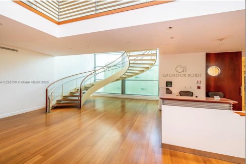Condominio en venta en Miami, Florida, 2 dormitorios, 163.14 m2 № 1692764 - foto 19