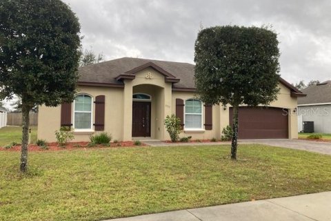 Снять в аренду виллу или дом в Деланд, Флорида 1 комната, 143.16м2, № 1916511 - фото 1