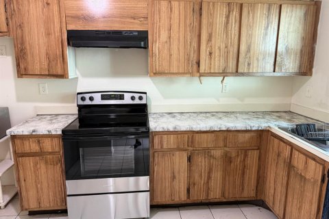 Apartment in Miramar, Florida 3 bedrooms, 114.73 sq.m. № 2260395 - photo 2