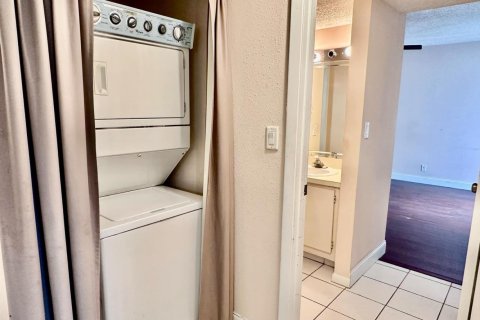 Купить кондоминиум в Коконат Крик, Флорида 4 комнаты, 99.41м2, № 2146989 - фото 9