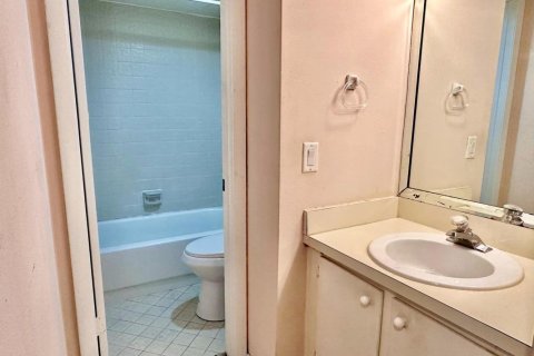 Купить кондоминиум в Коконат Крик, Флорида 4 комнаты, 99.41м2, № 2146989 - фото 17