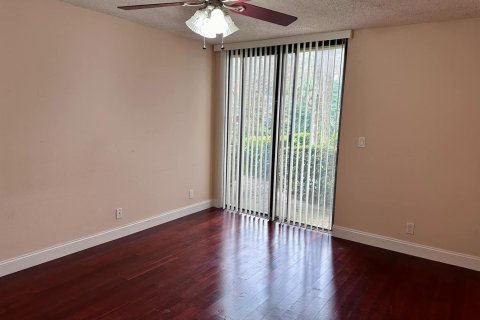 Купить кондоминиум в Коконат Крик, Флорида 4 комнаты, 99.41м2, № 2146989 - фото 15