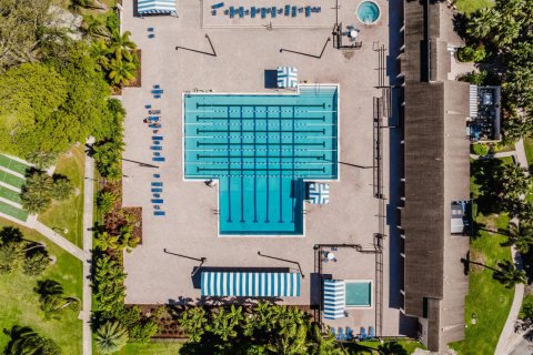 Купить кондоминиум в Коконат Крик, Флорида 4 комнаты, 99.41м2, № 2146989 - фото 30