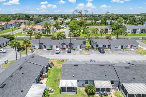 Villa ou maison à louer à Kissimmee, Floride: 2 chambres, 80.27 m2 № 2299884 - photo 30