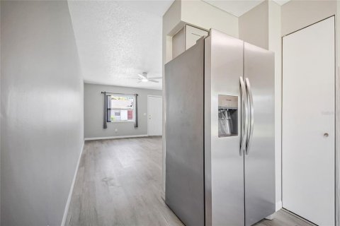 Villa ou maison à louer à Kissimmee, Floride: 2 chambres, 80.27 m2 № 2299884 - photo 7