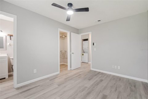 Villa ou maison à louer à Kissimmee, Floride: 2 chambres, 80.27 m2 № 2299884 - photo 13