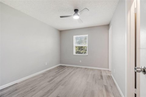 Villa ou maison à louer à Kissimmee, Floride: 2 chambres, 80.27 m2 № 2299884 - photo 14