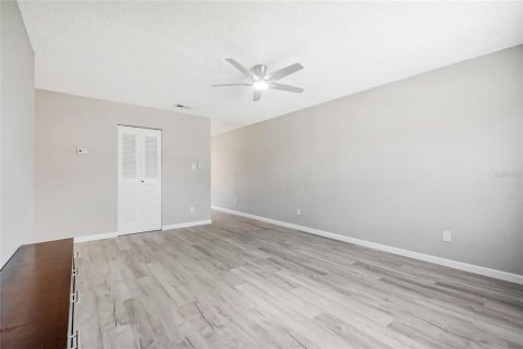 Villa ou maison à louer à Kissimmee, Floride: 2 chambres, 80.27 m2 № 2299884 - photo 9
