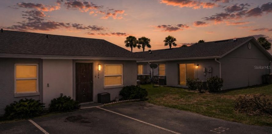 Villa ou maison à Kissimmee, Floride 2 chambres, 80.27 m2 № 2299884