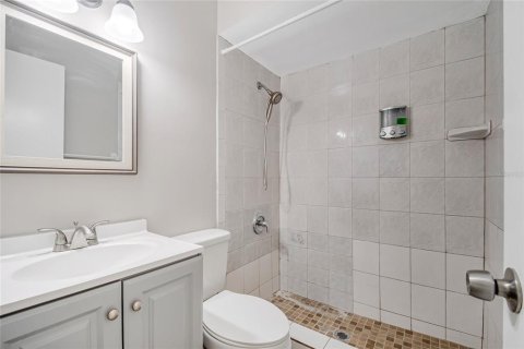 Villa ou maison à louer à Kissimmee, Floride: 2 chambres, 80.27 m2 № 2299884 - photo 19