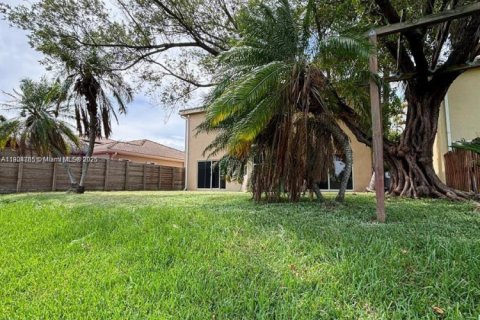 Снять в аренду виллу или дом в Катлер-Бей, Флорида 4 спальни, 219.71м2, № 1956080 - фото 8