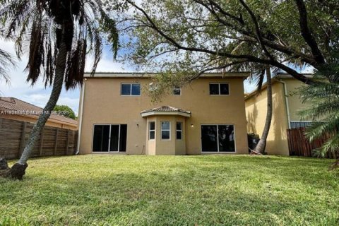 Снять в аренду виллу или дом в Катлер-Бей, Флорида 4 спальни, 219.71м2, № 1956080 - фото 9