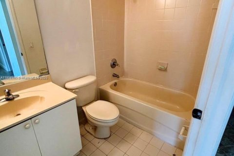 Снять в аренду виллу или дом в Катлер-Бей, Флорида 4 спальни, 219.71м2, № 1956080 - фото 21