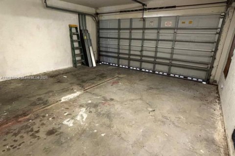 Снять в аренду виллу или дом в Катлер-Бей, Флорида 4 спальни, 219.71м2, № 1956080 - фото 12