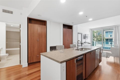 Condo in Tampa, Florida, 2 bedrooms № 2121284 - photo 6