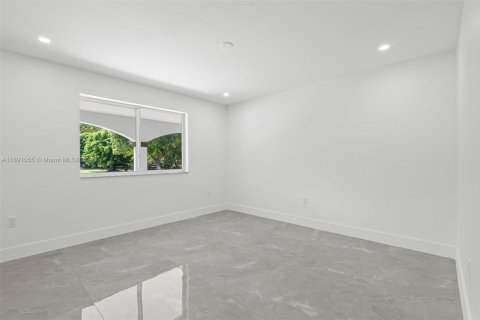 Купить коммерческую недвижимость в Хомстед, Флорида № 1943816 - фото 30