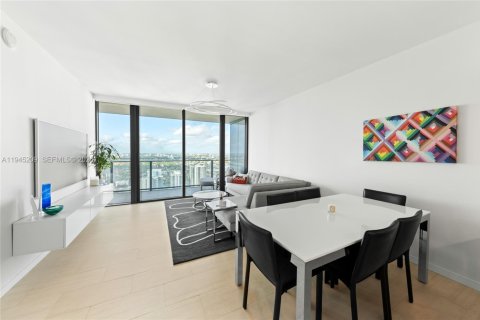 Condo in Miami, Florida, 1 bedroom  № 2001692 - photo 4